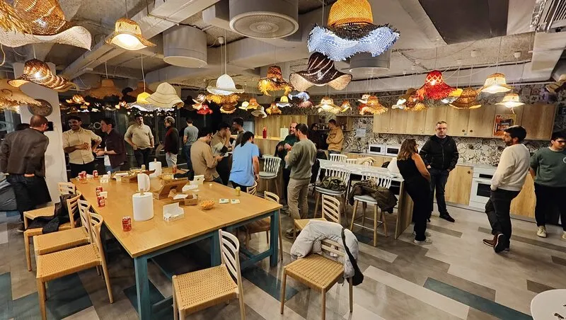 Construyendo manejadores de webhooks confiables con Rails